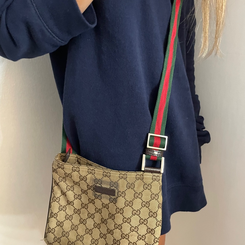 Gucci Brown and Red Crossbody Bag with Iconic Design